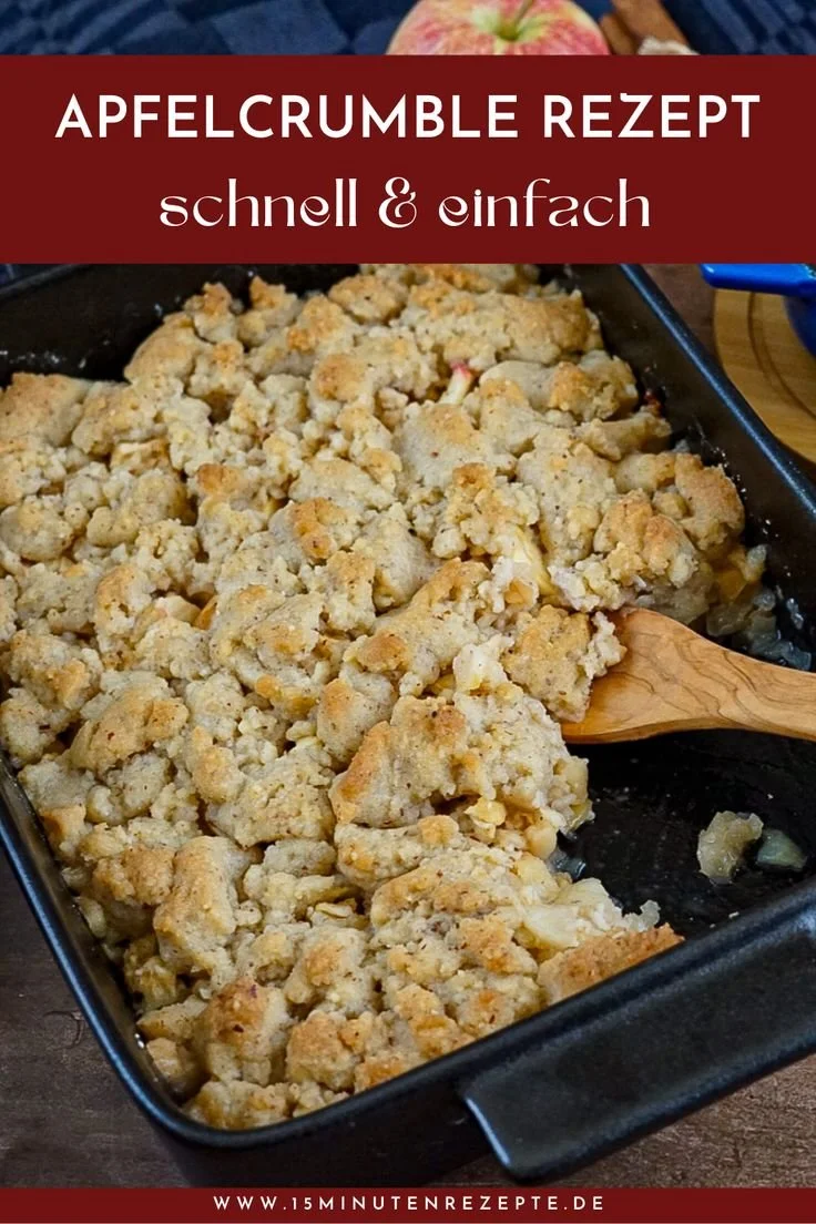 Apfelcrumble frisch aus dem Ofen, einfaches Rezept für ein leckeres Dessert