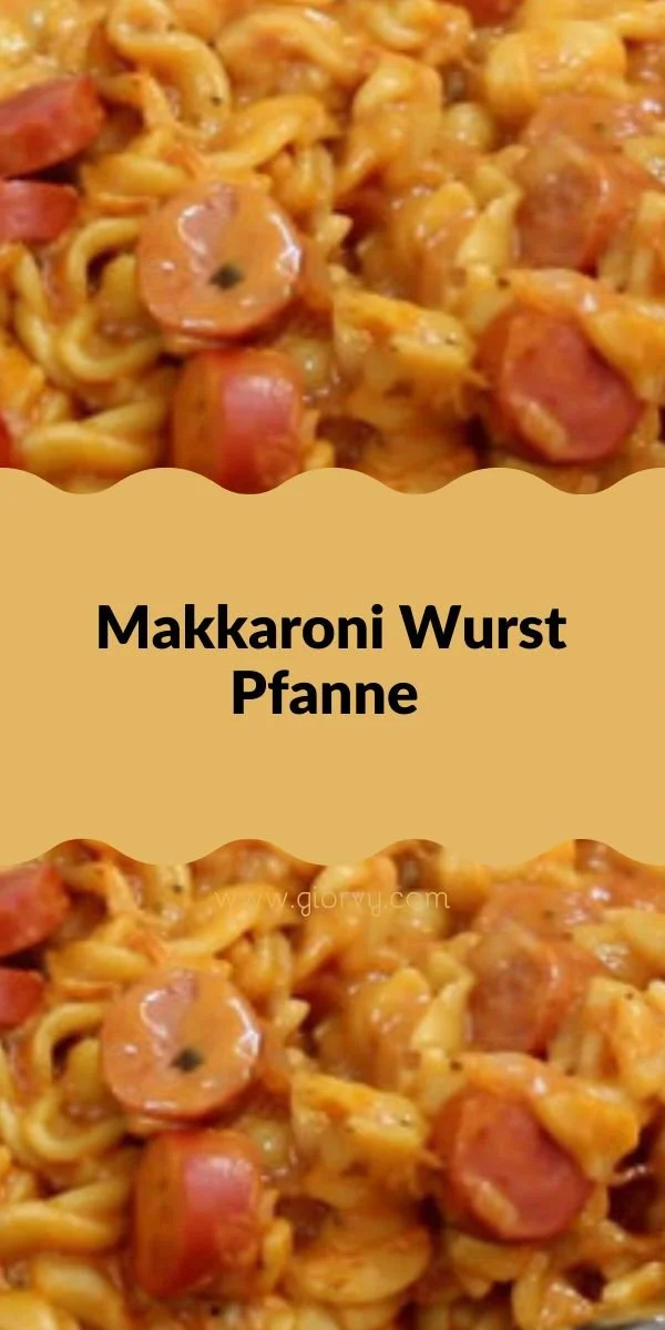 Leckere Makkaroni Wurst Pfanne serviert in einer Pfanne mit frischen Zutaten