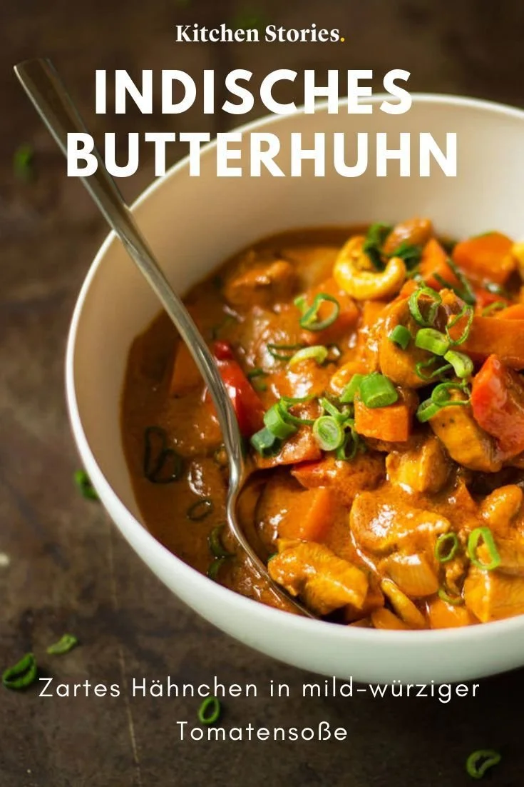 Butterhuhn in mild-würziger Tomatensoße auf einem Teller angerichtet