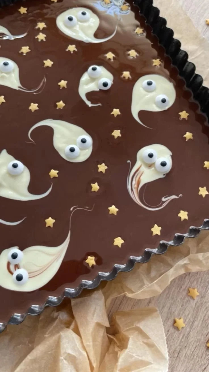 Selbstgemachte Gespenster Schokolade für Halloween Geisterparty